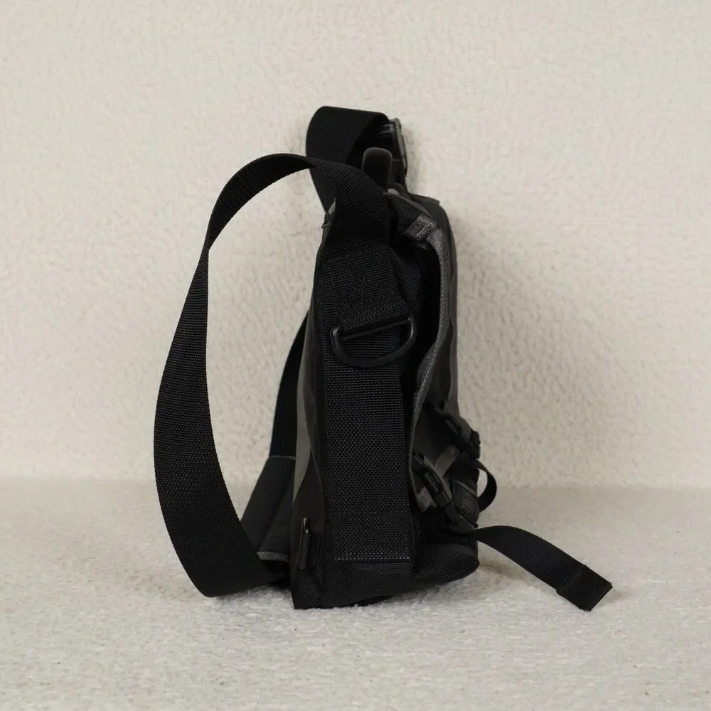 Timbuk2 Classic Messenger Bag Small Black Gray Two-Tone Cross Strap